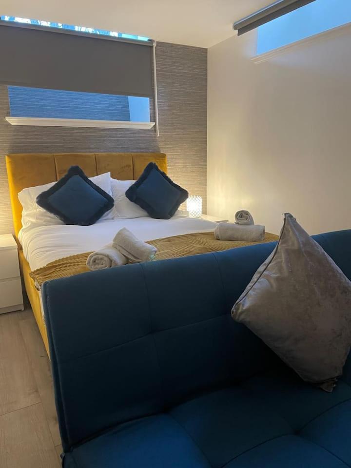 Lovely 3 Bedroom With Private Garden In Centre Apartment Edinburgh